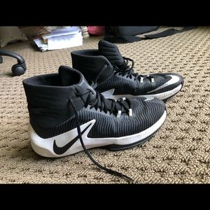 Nike Air zoom men’s basketball sneakers